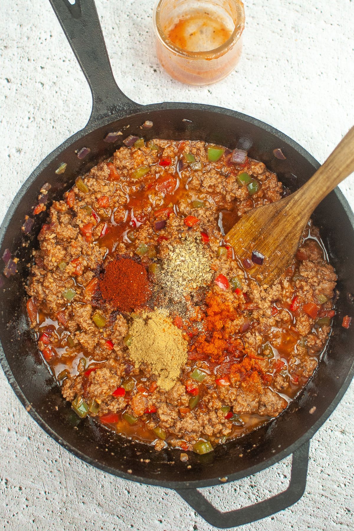 seasonings be added to a skillet of chili