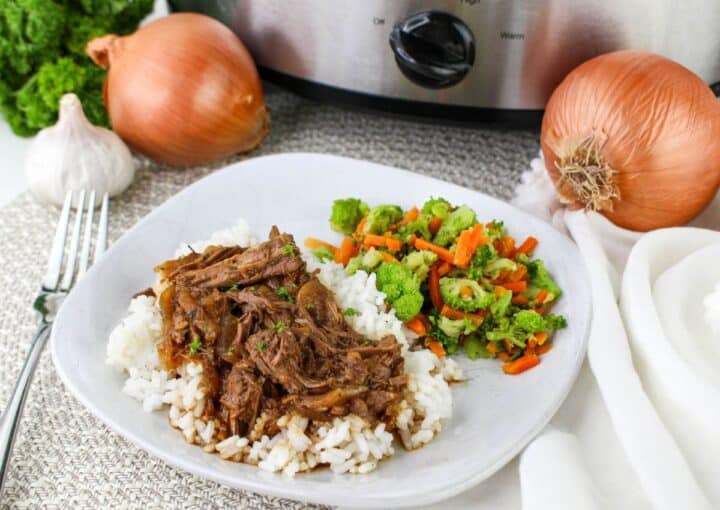 Slow Cooker Braised Steak and Onions - Mama's On A Budget
