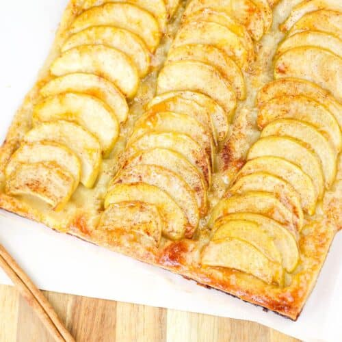 Puff Pastry apple tart cooked