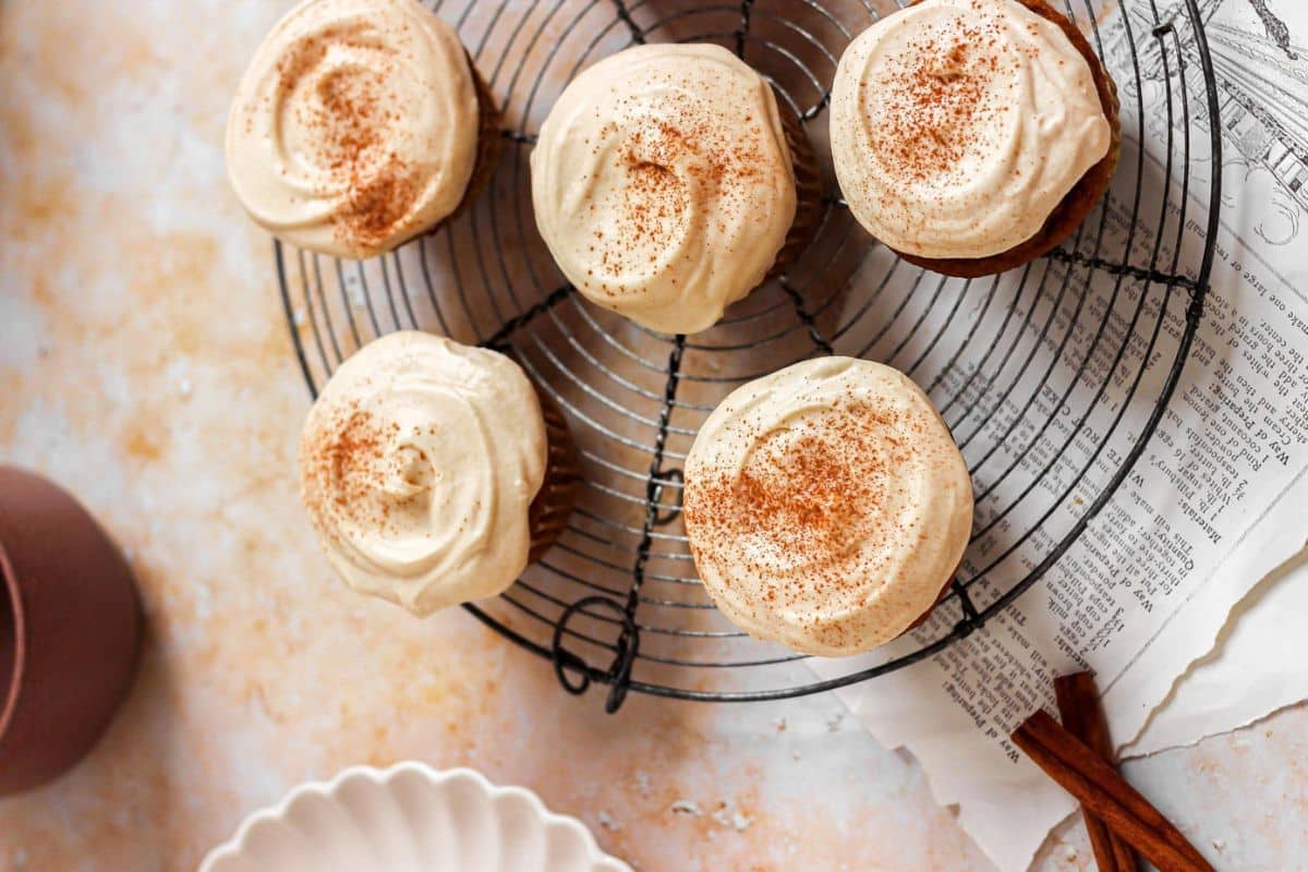 Pumpkin Spice Cream Cheese Cupcakes